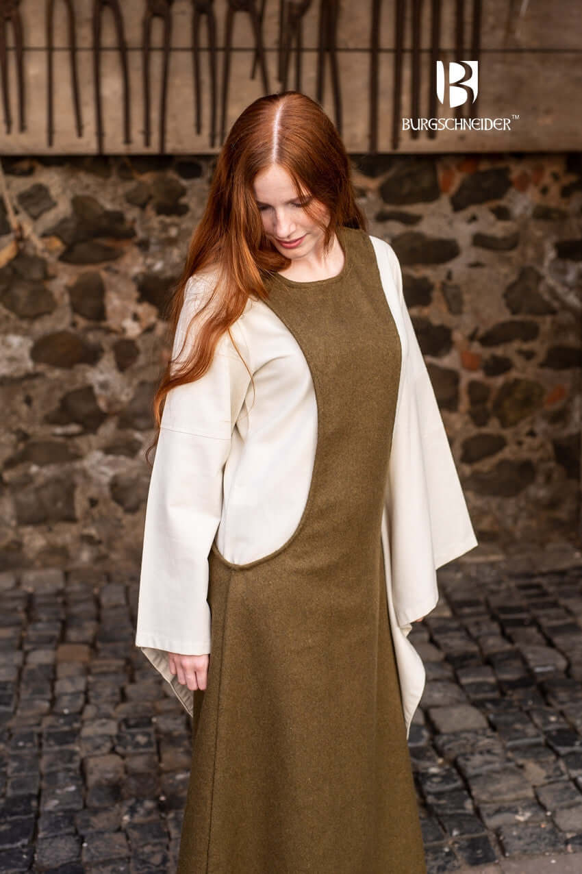 Wool Surcot Albrun - Image 15