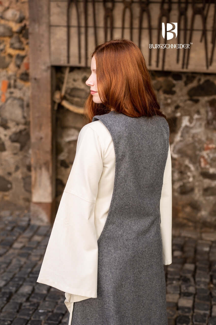 Wool Surcot Albrun - Image 5