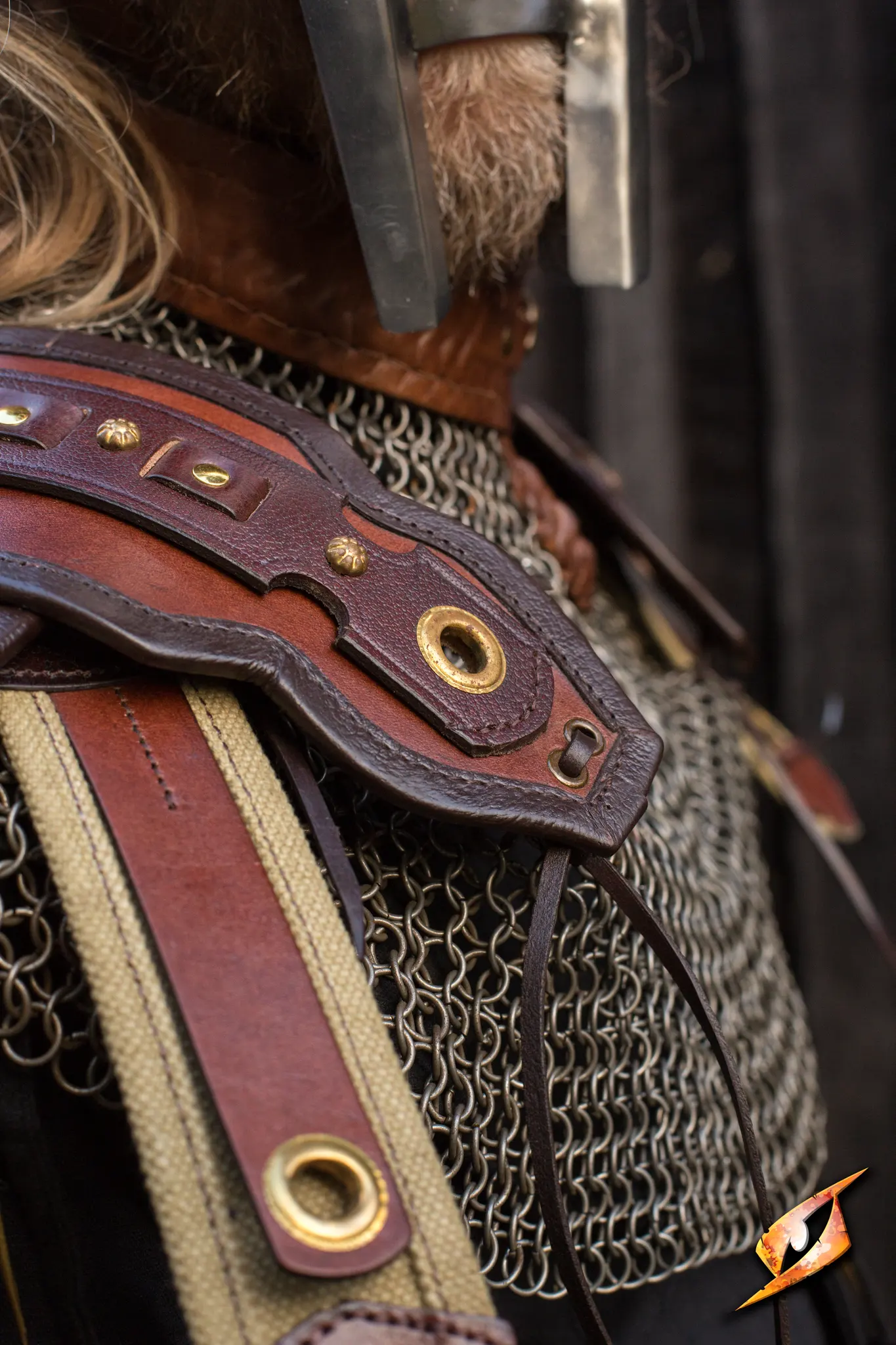 Roman Shoulder Armour - Brown - Image 5