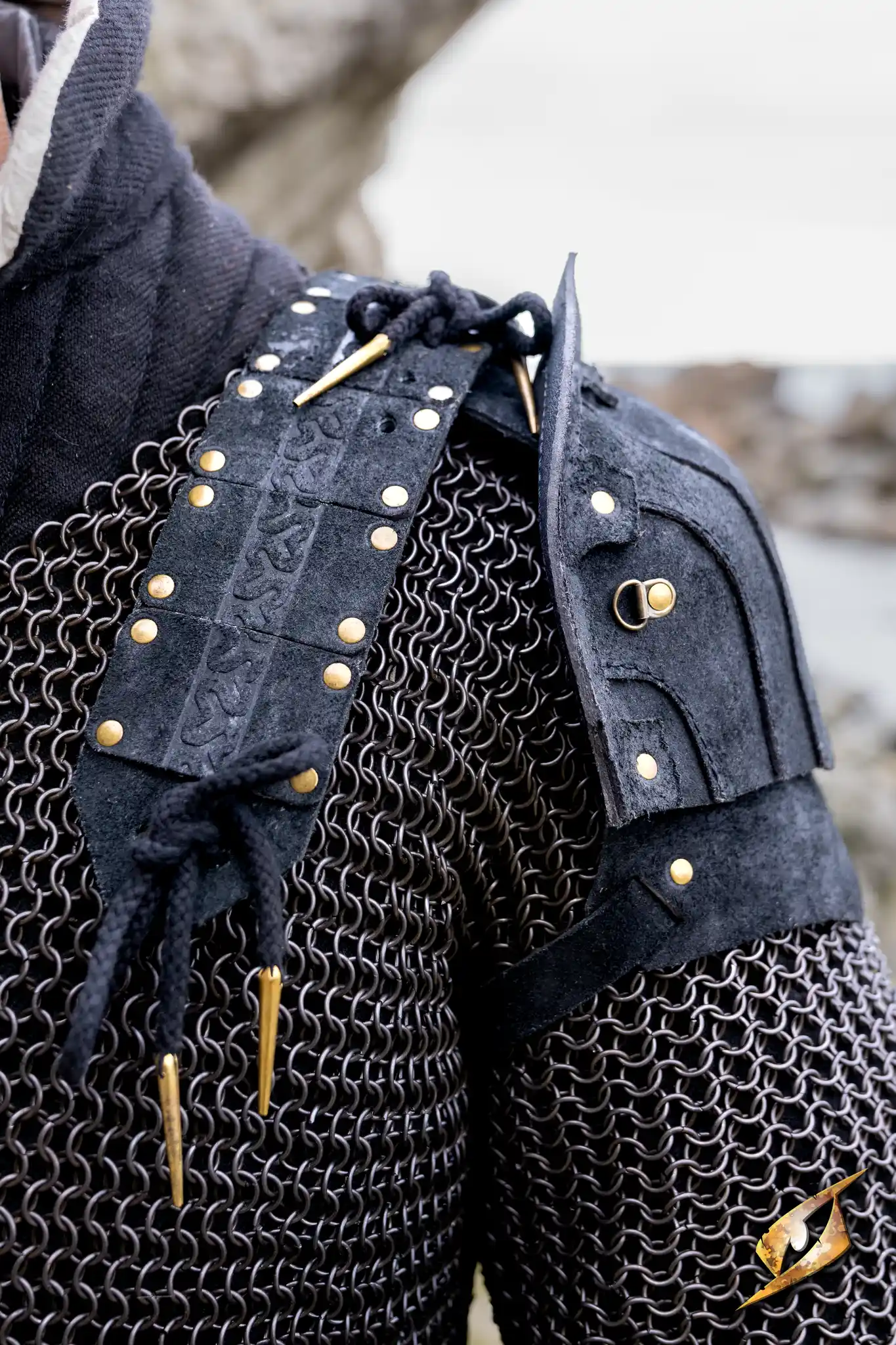Woodsman Suede Shoulder Armour - Image 15