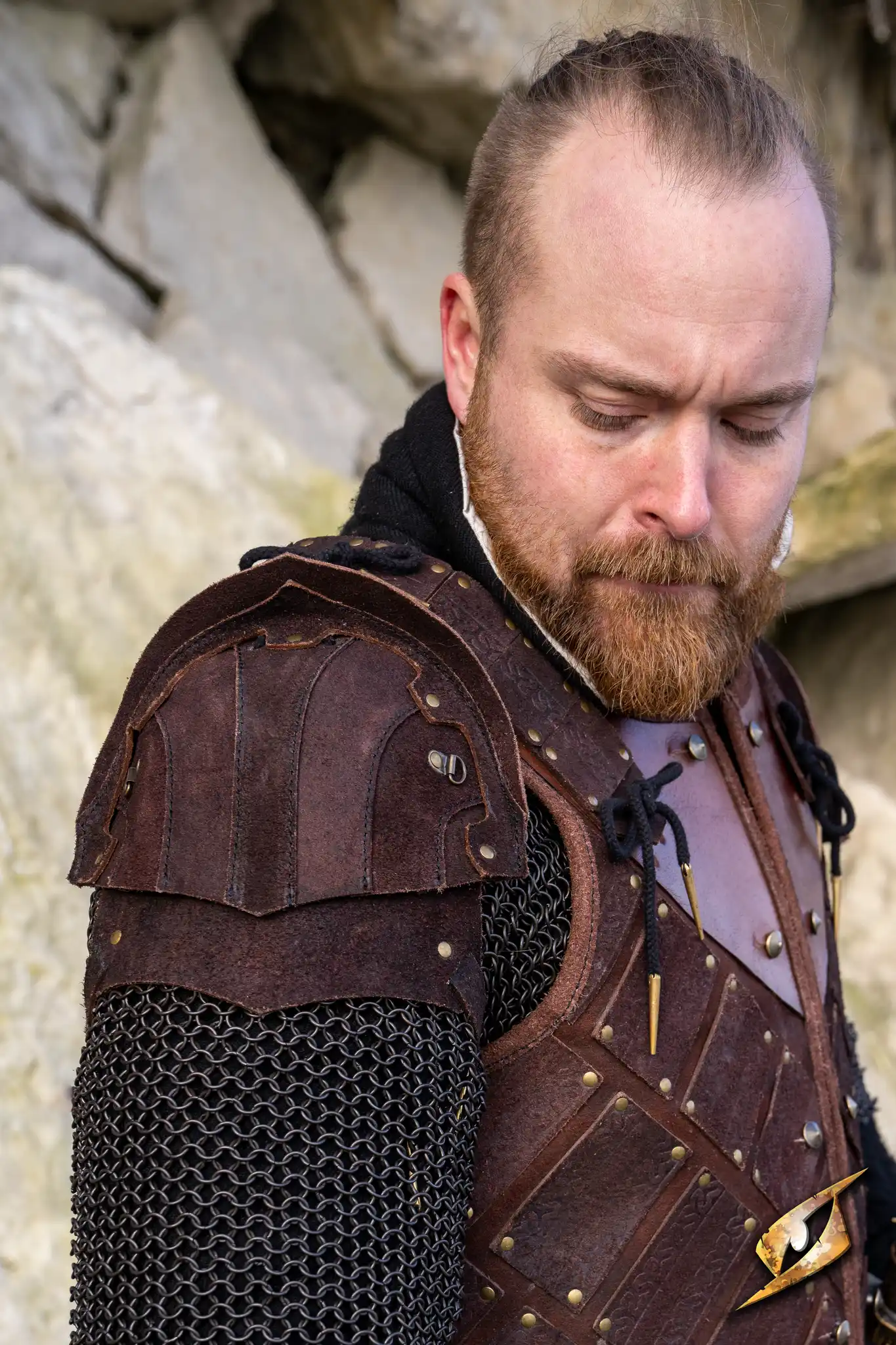 Woodsman Suede Shoulder Armour - Image 19