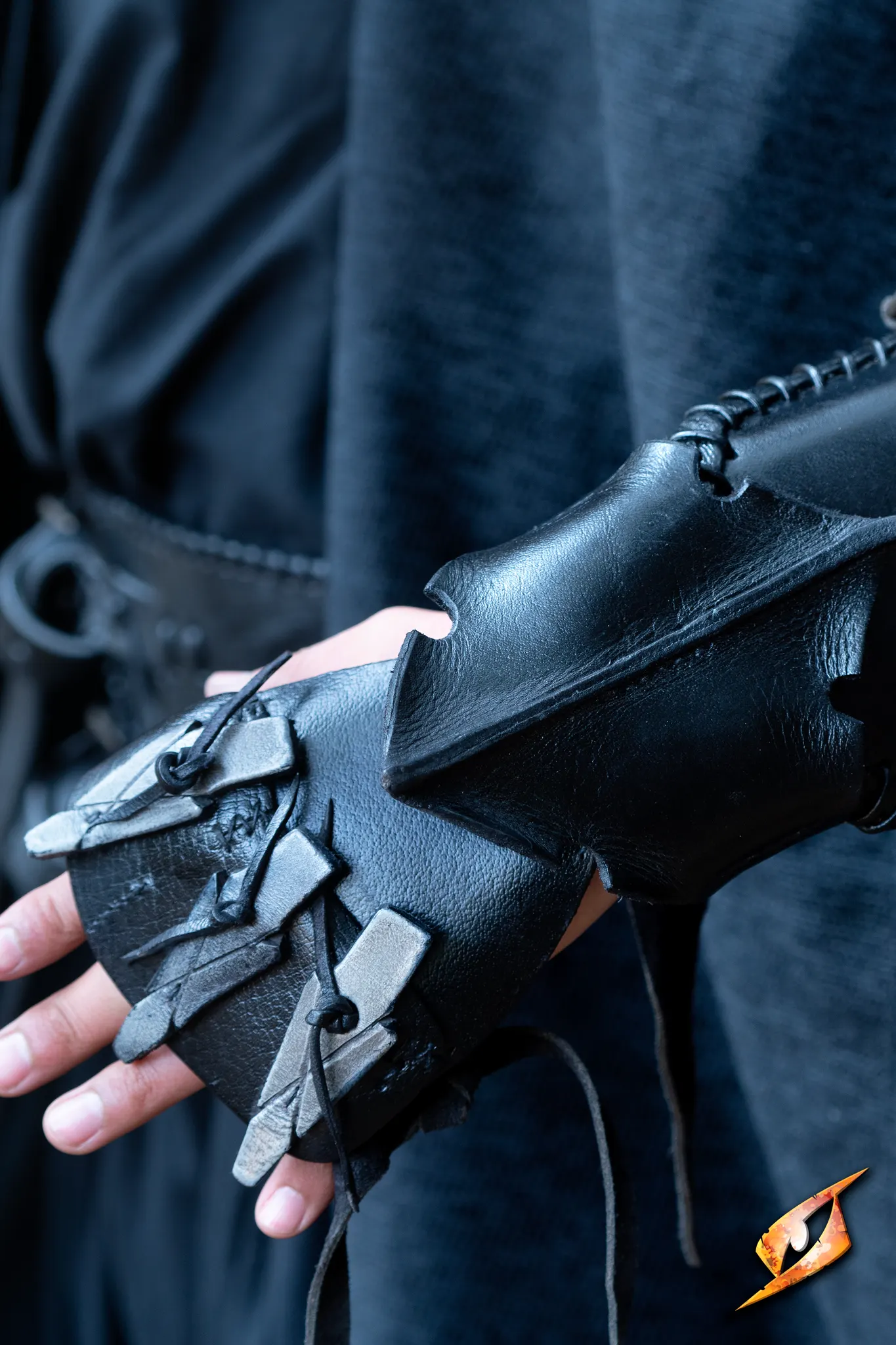 Claw Bracer - Image 9