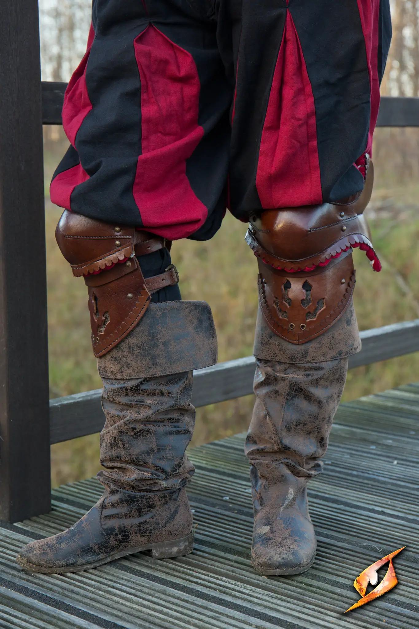 Noble Leather Poleyns