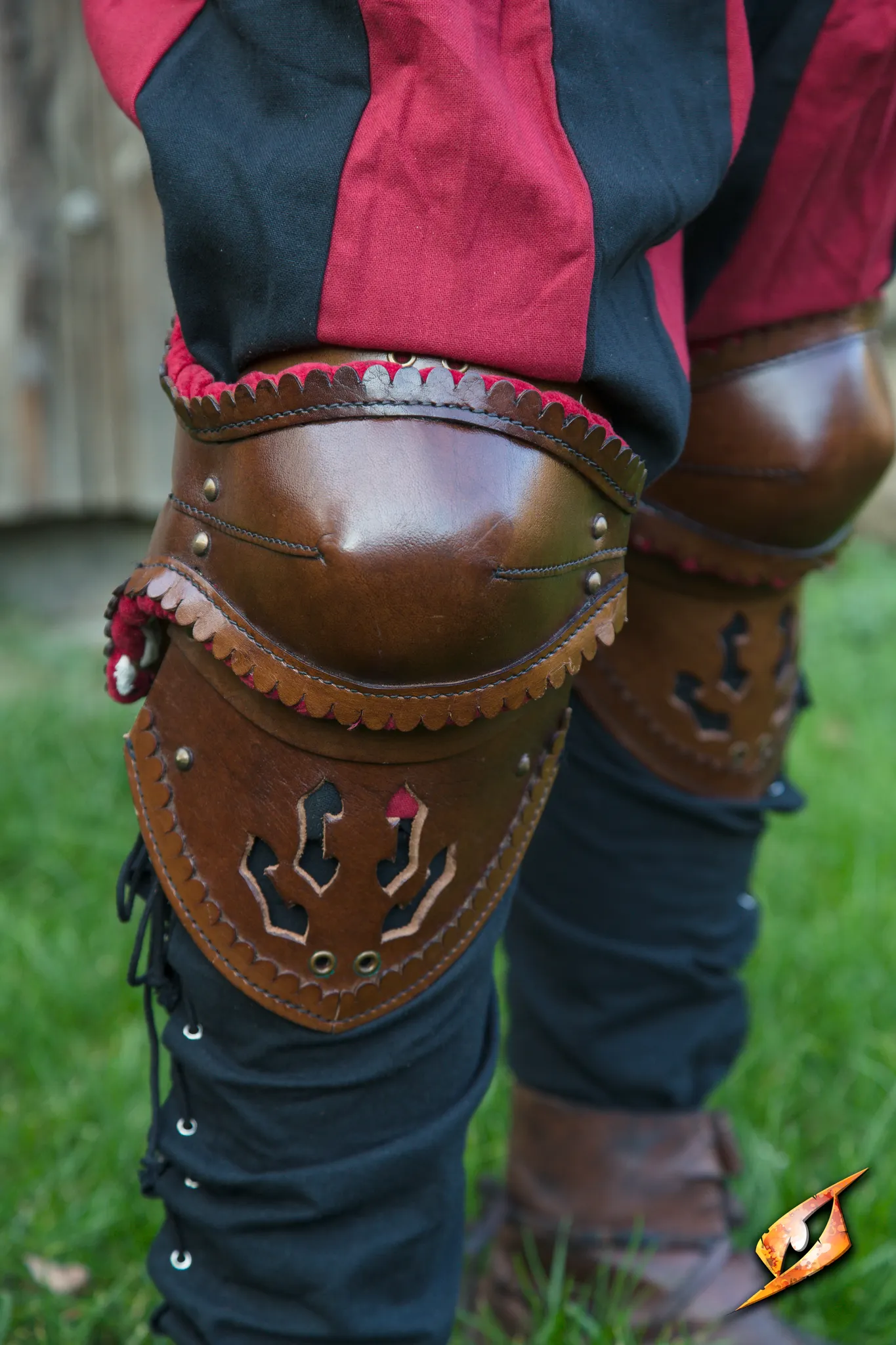 Noble Leather Poleyns - Image 4