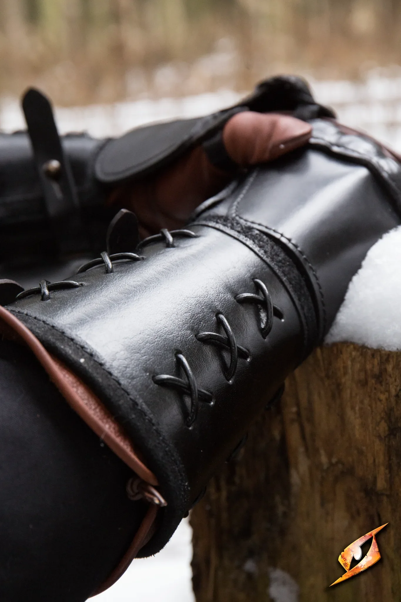 Leather Gauntlet - Image 2