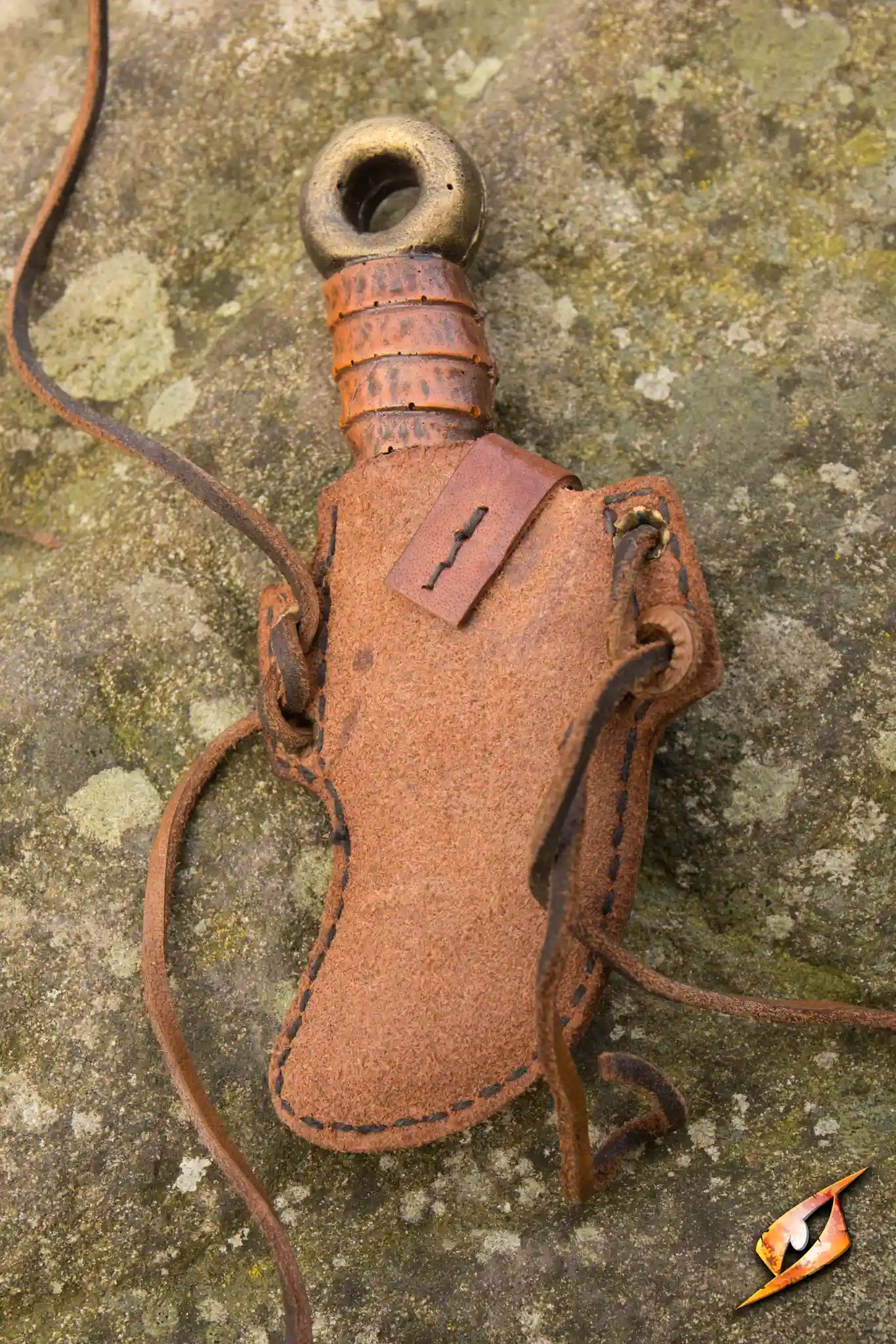 Skinner Knife & Holder - Image 17