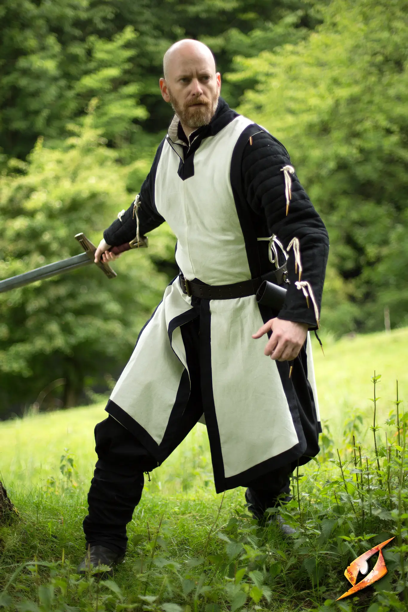 Basic Tabard - Image 2