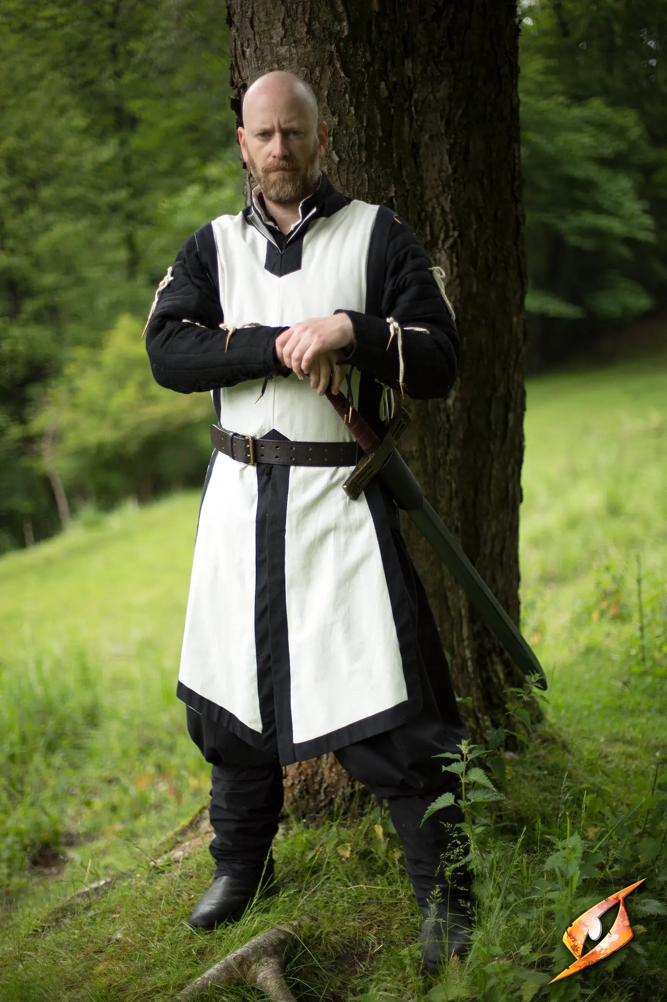 Basic Tabard - Image 20