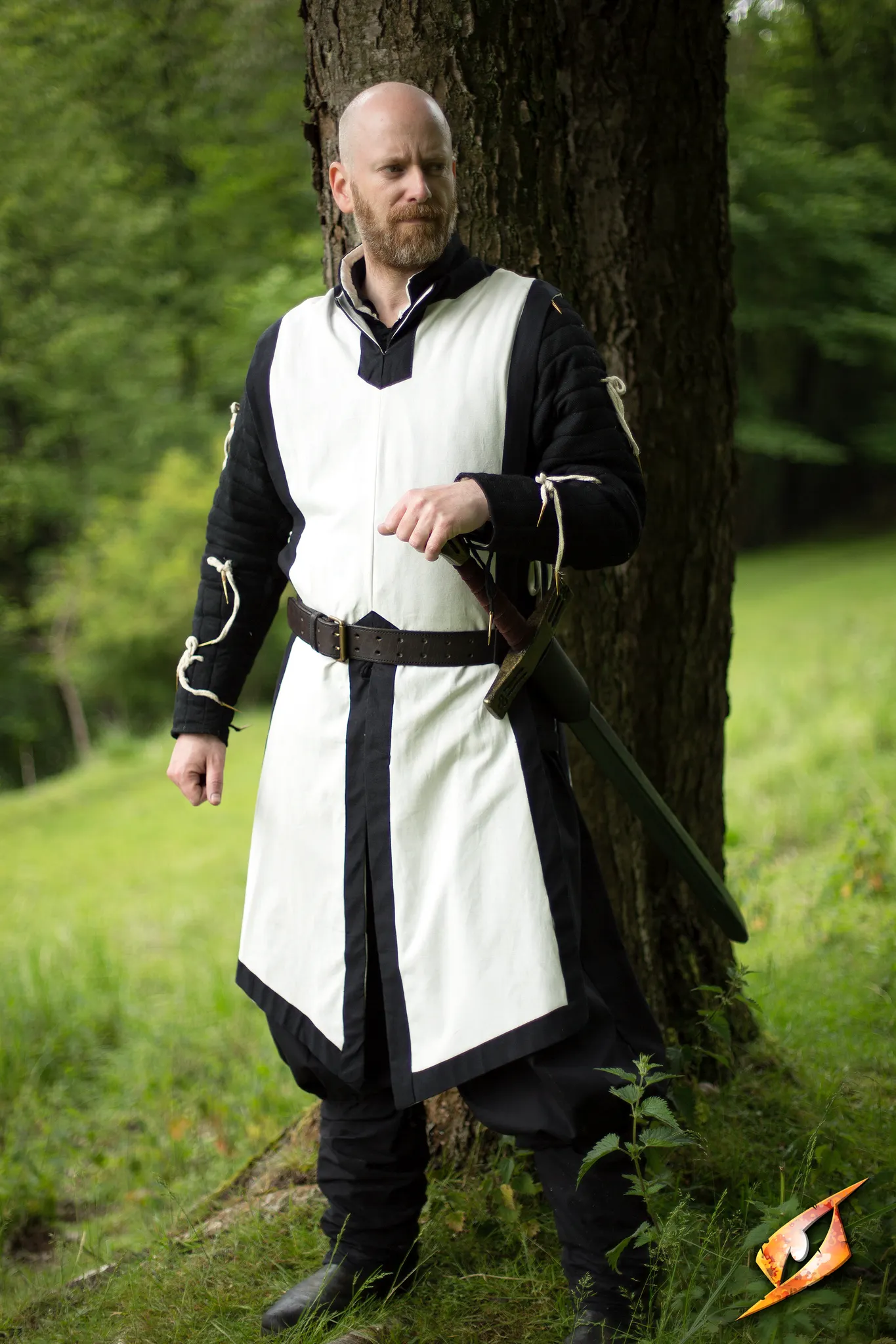 Basic Tabard - Image 21