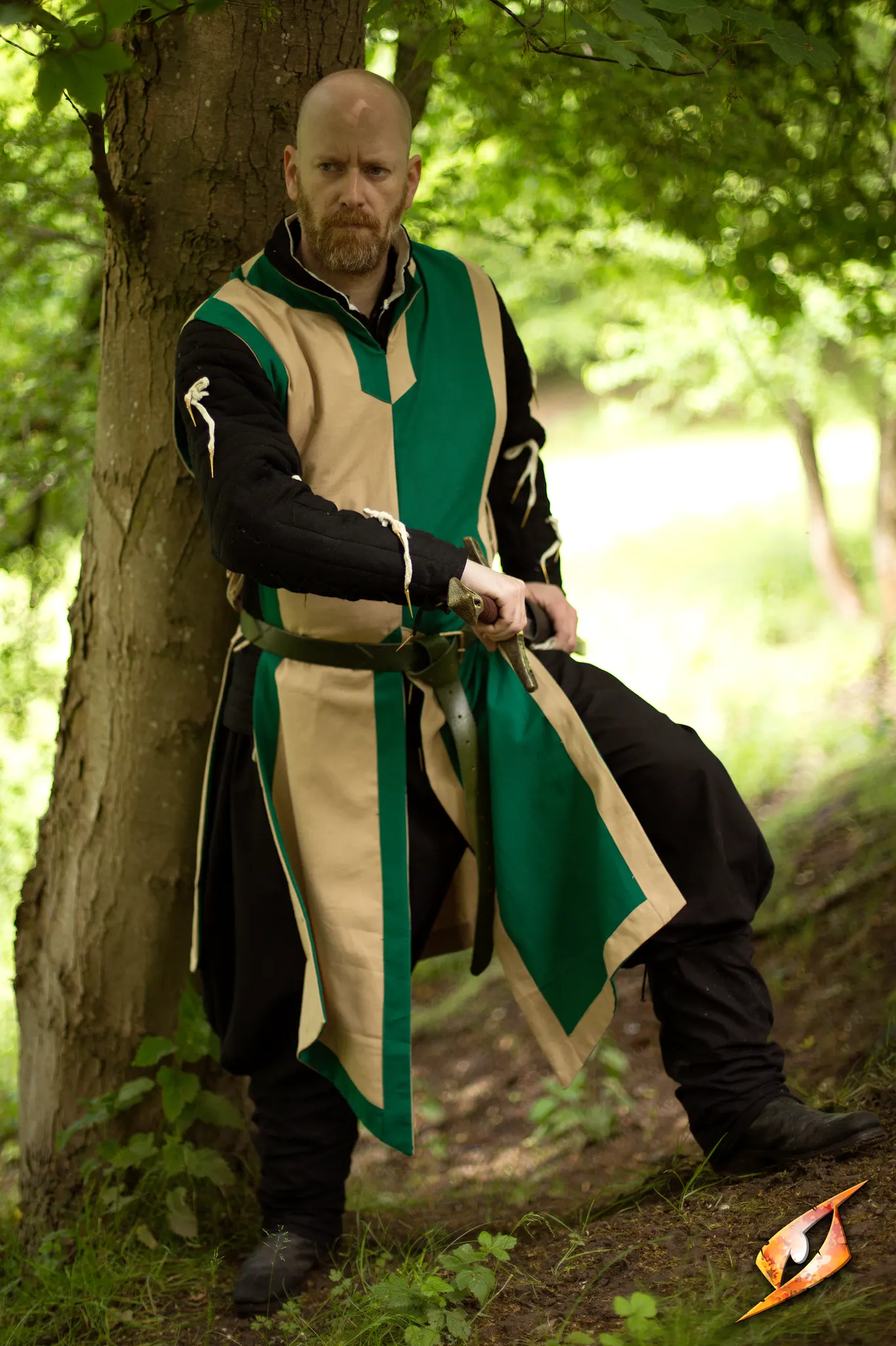 Basic Tabard - Image 7