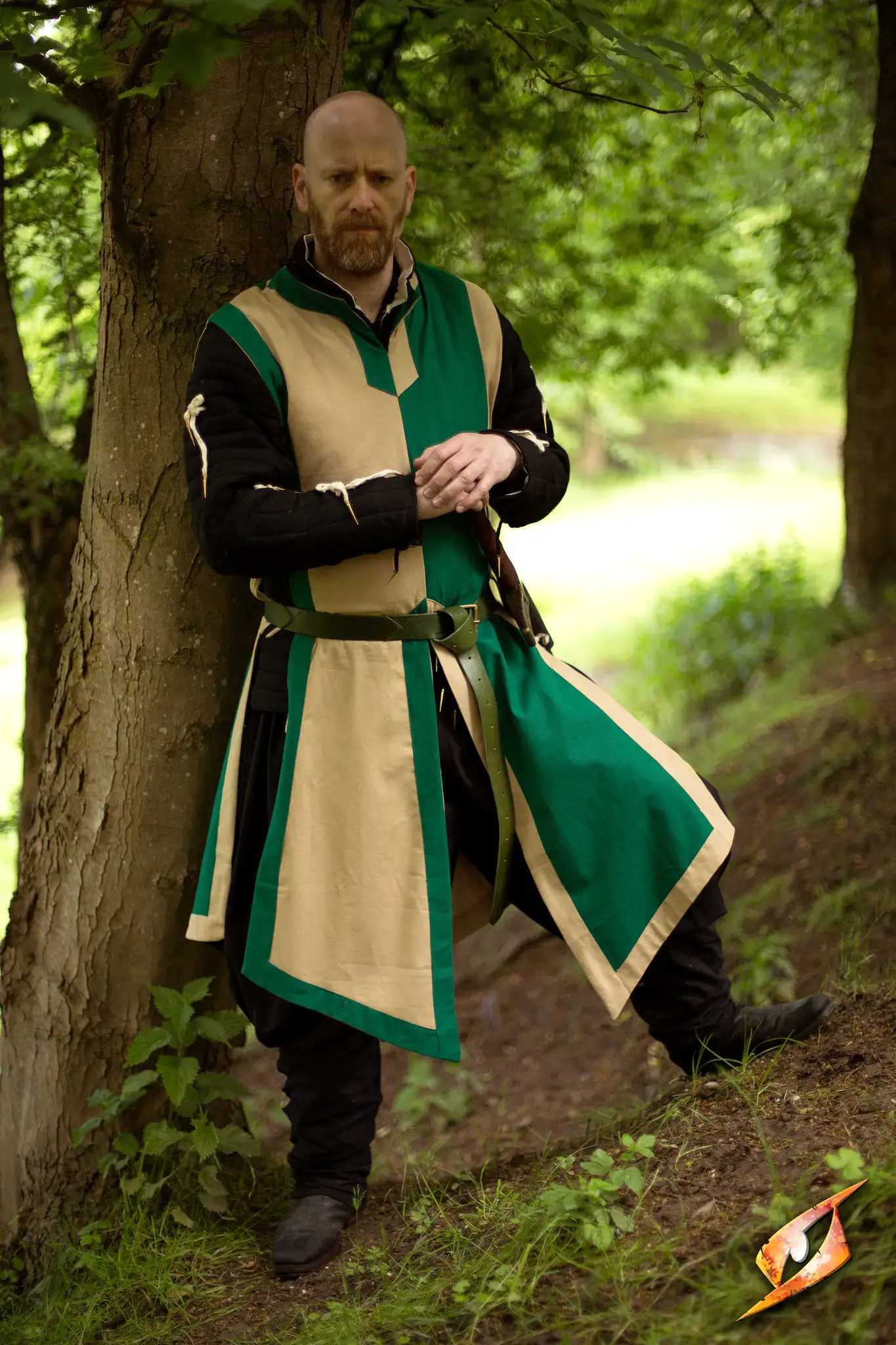 Basic Tabard - Image 8