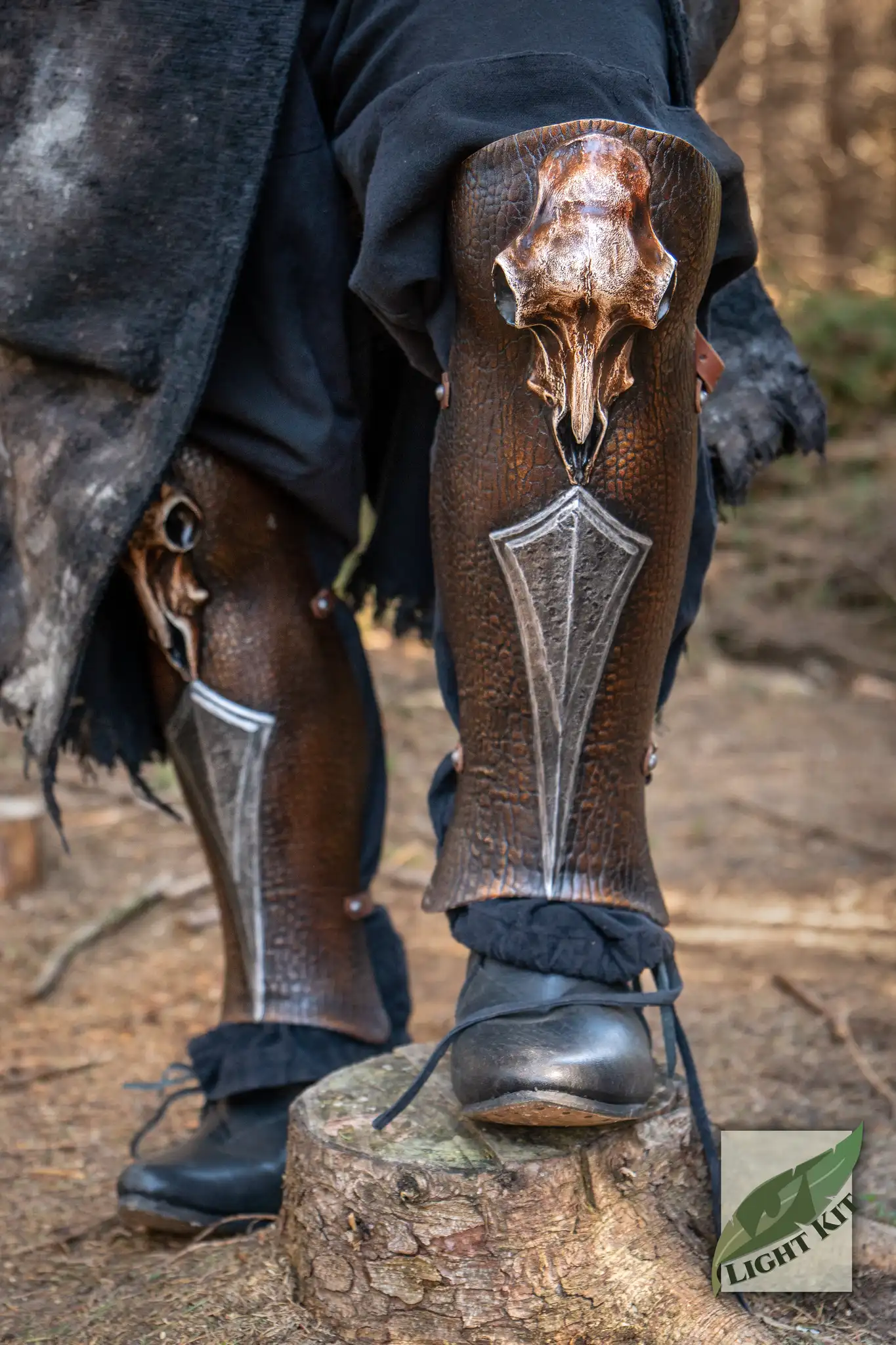 Barbarian Greaves PU - L/XL - Image 8