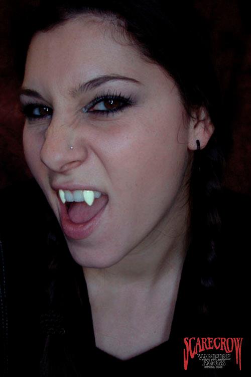 ScareCrow Vampire Fangs - Small - Image 8
