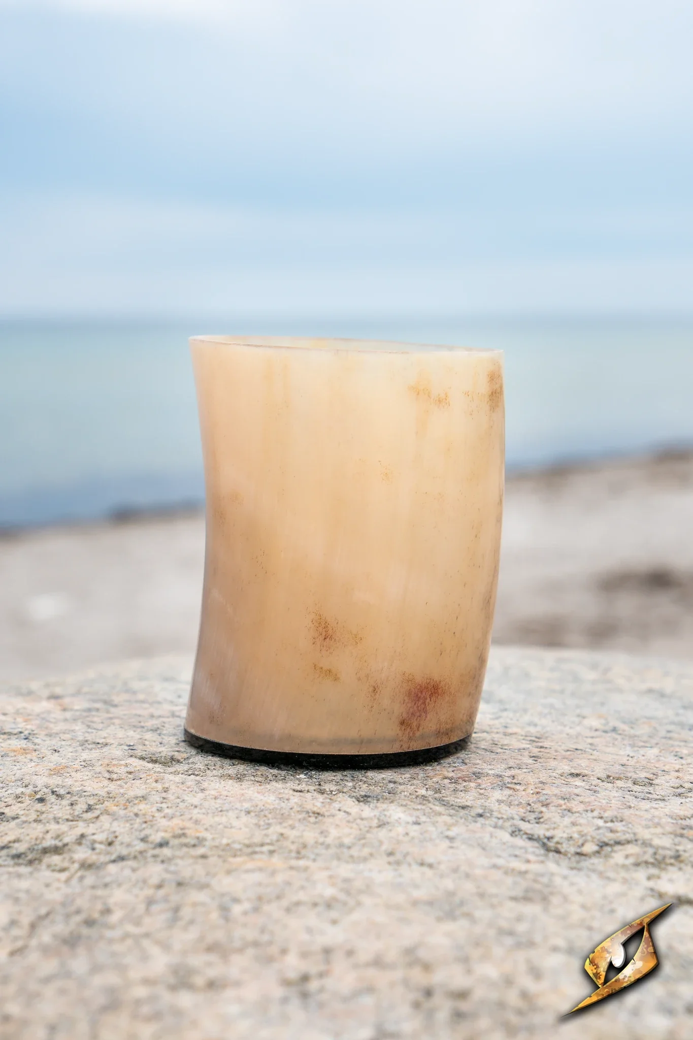 Trader Horn Cup - Image 5
