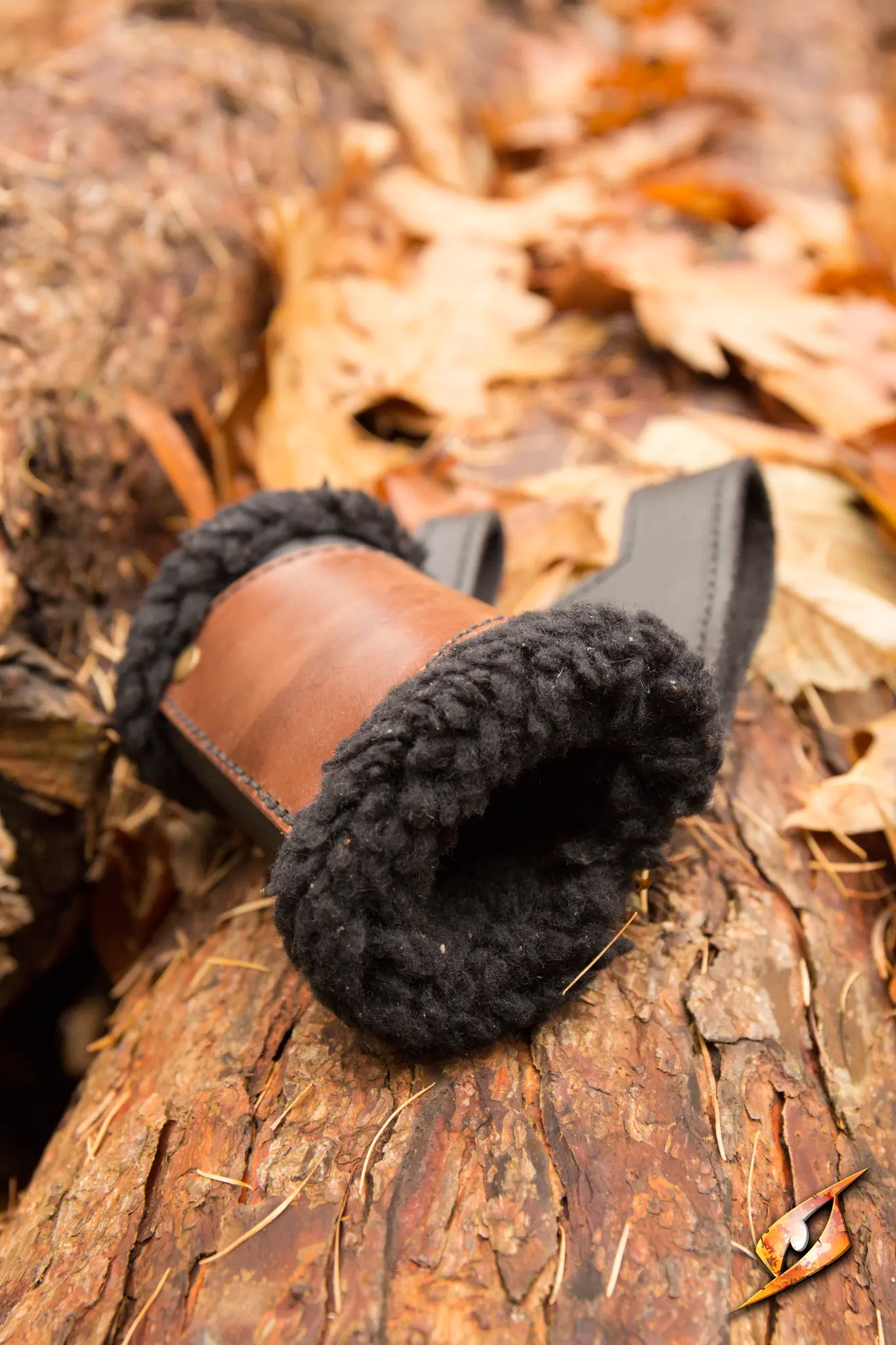 Holder - black Fur - Image 5
