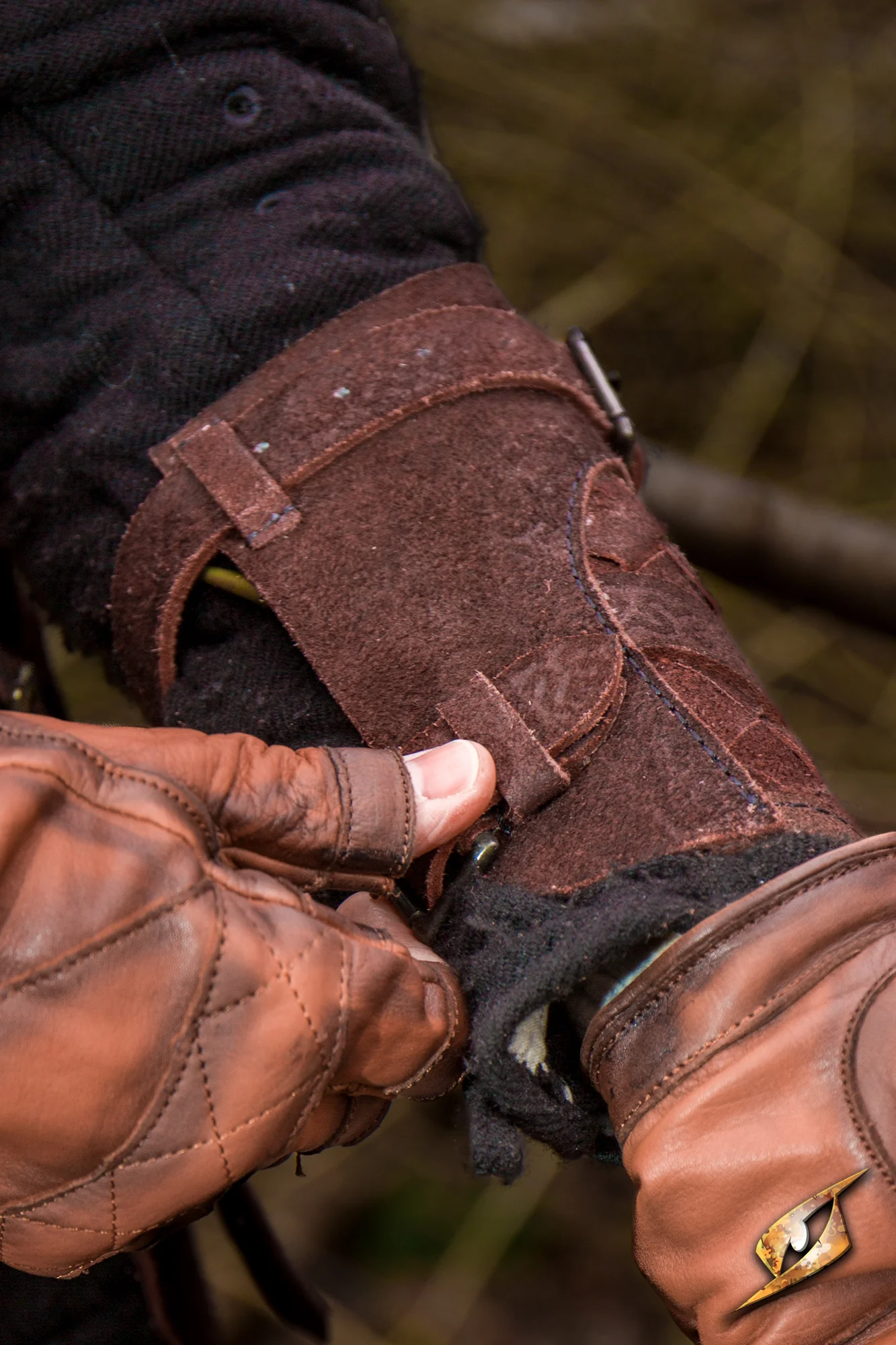 Ranger Bracers - Suede - Image 12
