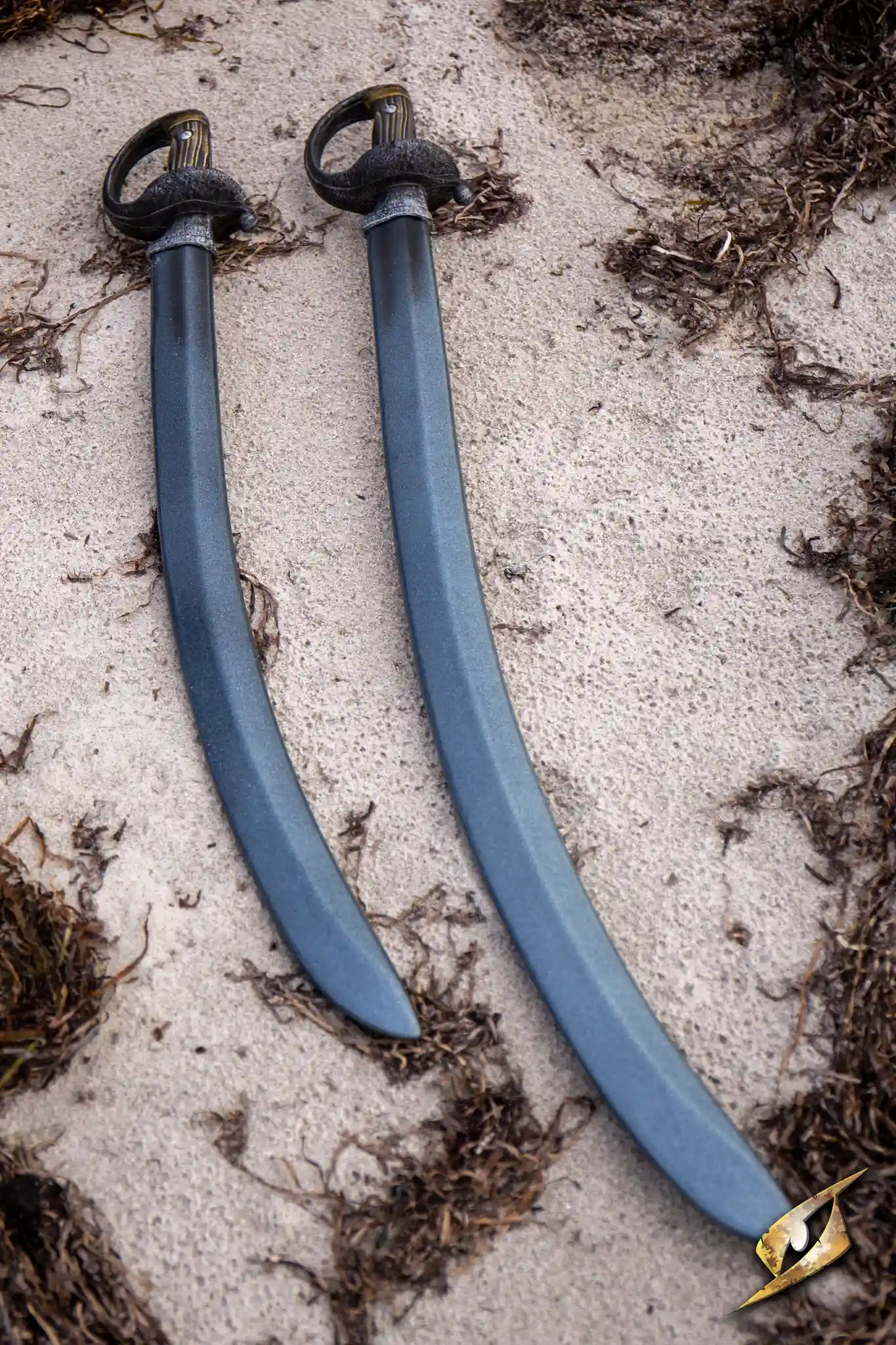 Curved Cutlass