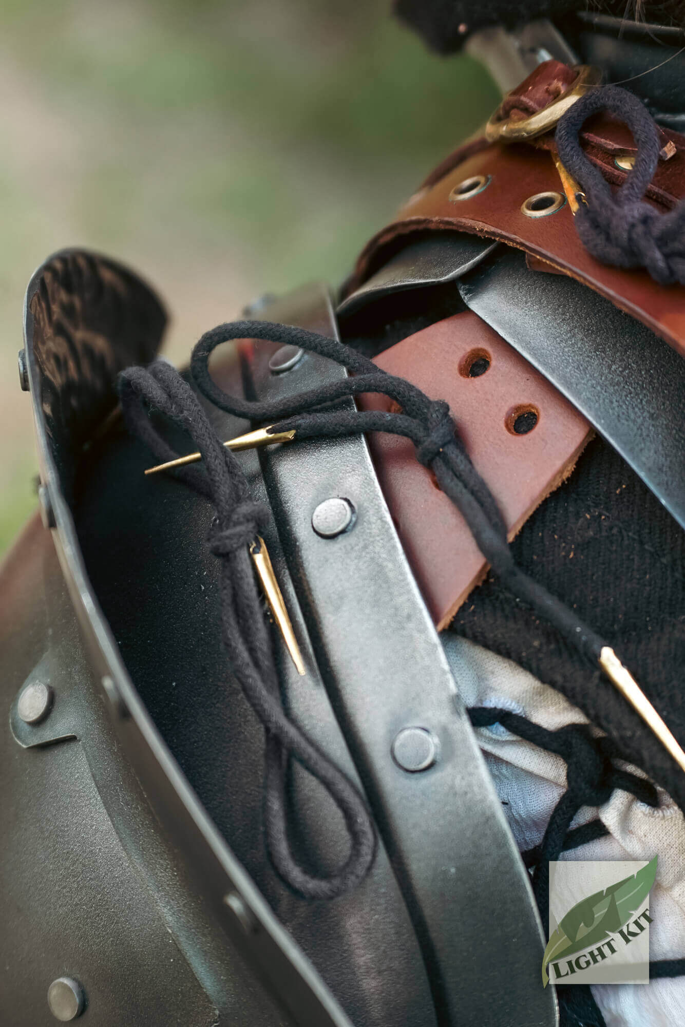 Captain Pauldrons - Light Kit - Image 5