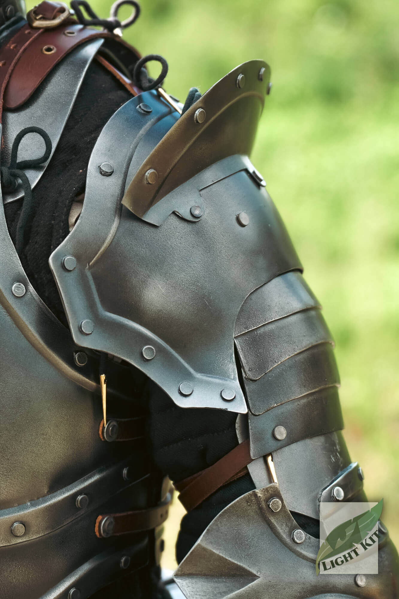 Captain Pauldrons - Light Kit - Image 6